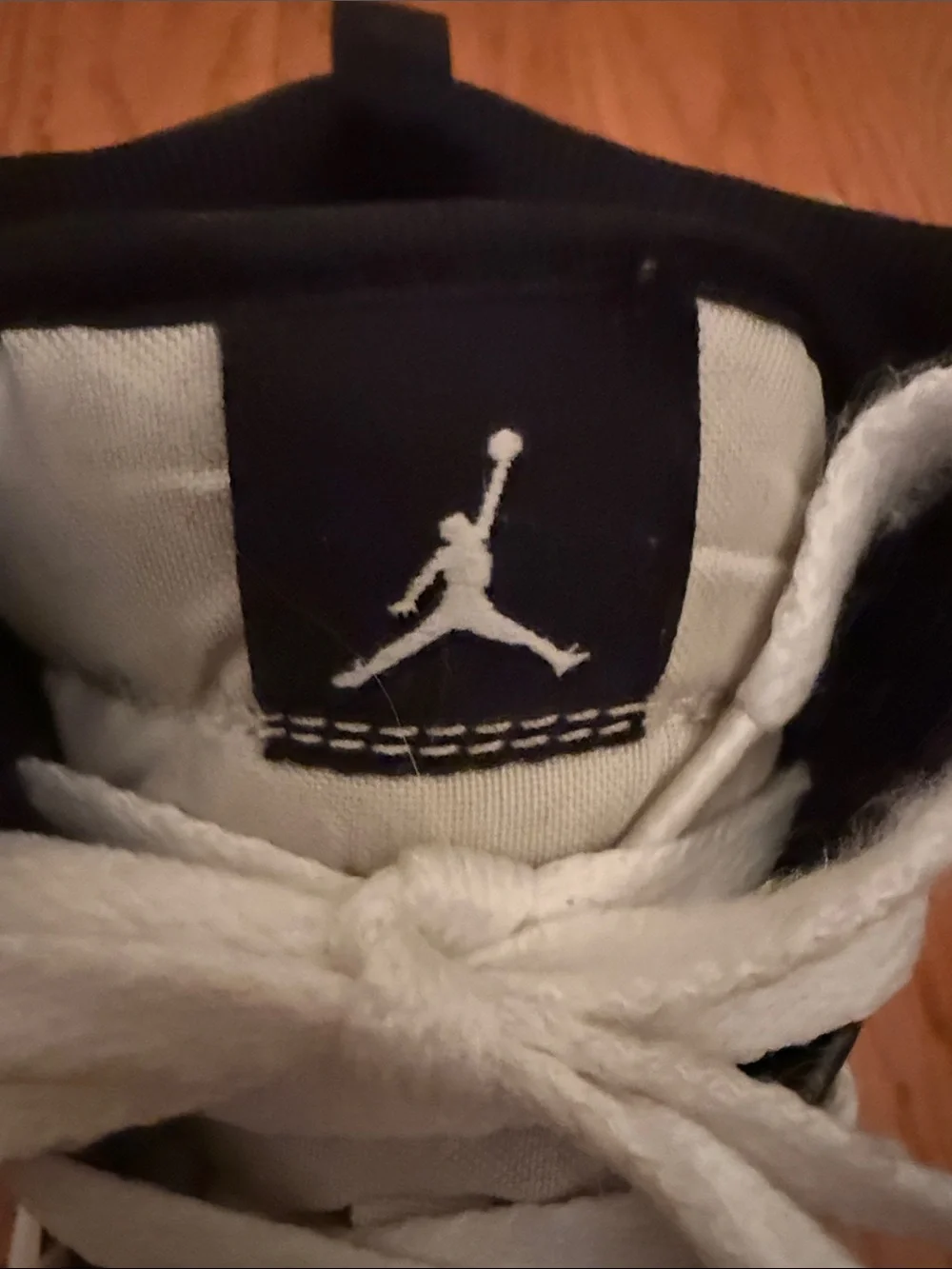 Rare Nike Air Jordan‎ 1 Mid SE ‘Drip’ Black/White/Orange (Size 2.5Y) –
